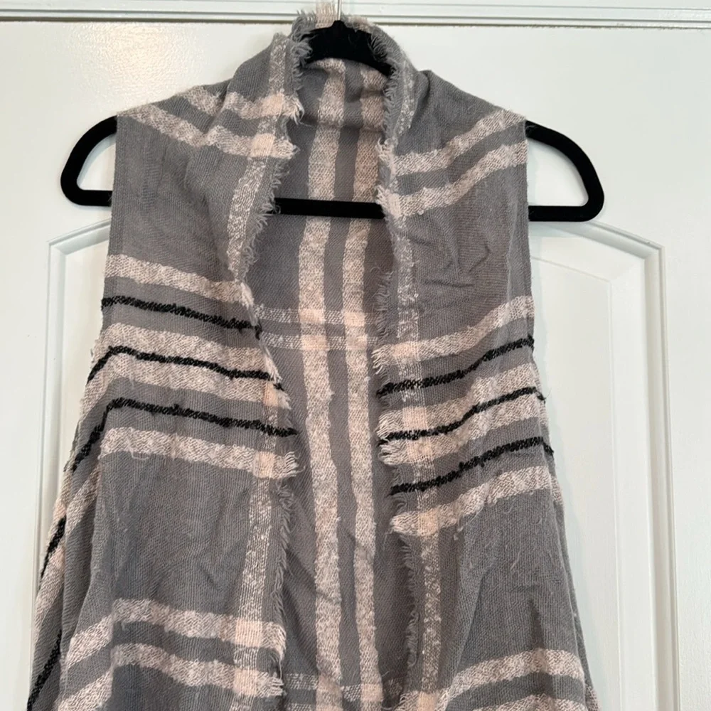Francesca’s Gray Sleeveless Shawl Collar Cardigan  -One Size